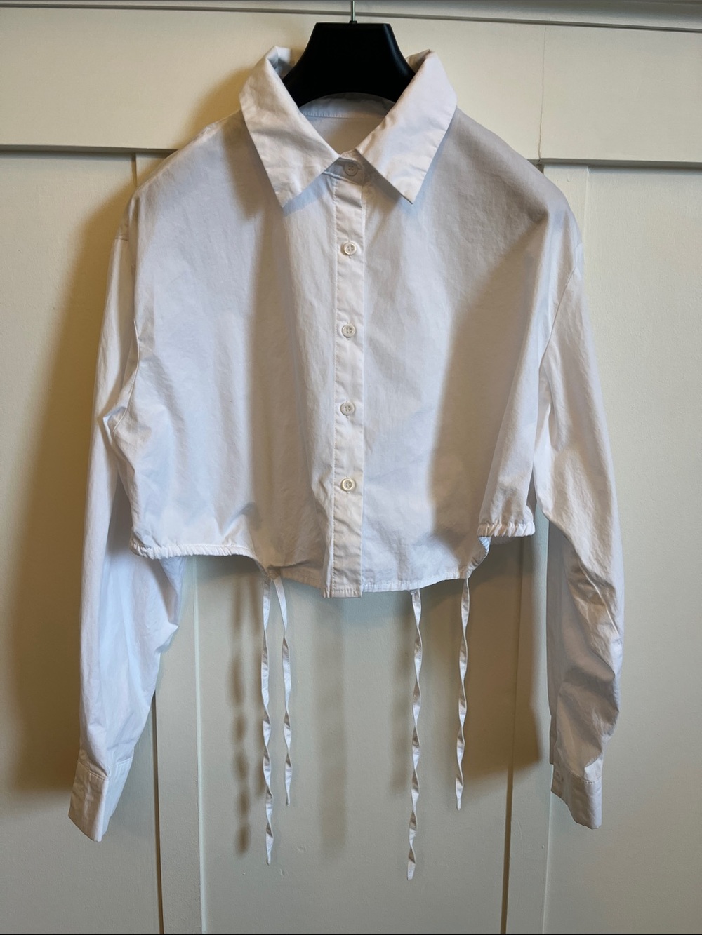 WHITE CROP BUTTON FRONT SHIRT M